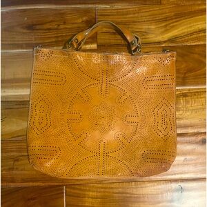 Campomaggi eyelet laser designed leather shoulder bag